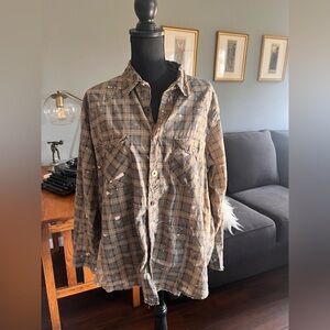 Magnolia Pearl Kelly Western shirt in the color faded denim, NWT